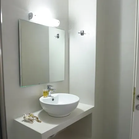 Axos Apartament *